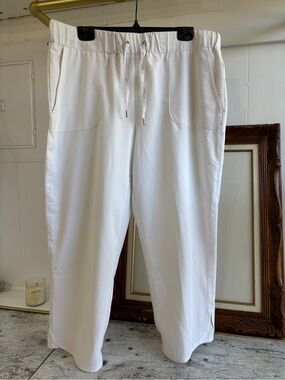 Chico’s Cropped Athletic Athleisure Pants 2.5 / Size 14 Capri Jogger Plus White